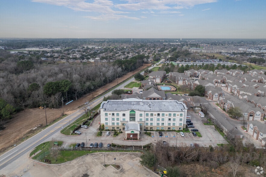 More Photos Of 9050 Mills Rd, Houston Hotel For Sale