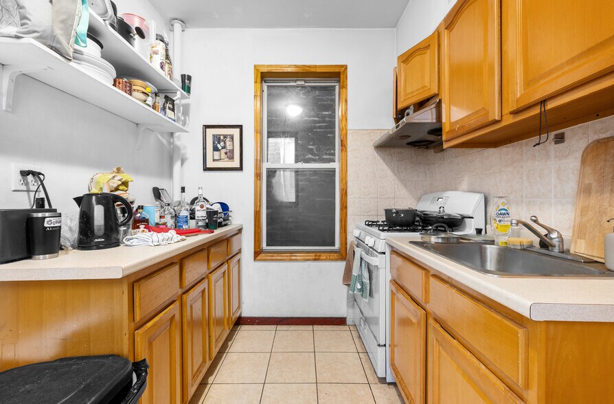 More Photos Of 115-117 Ludlow St, New York Apartments For Sale