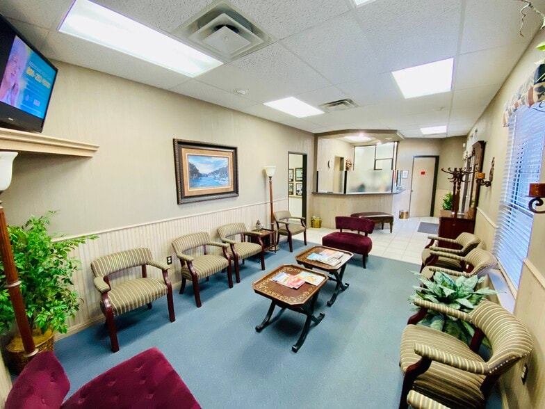 More Photos Of 901 Loop 337, New Braunfels Medical For Lease