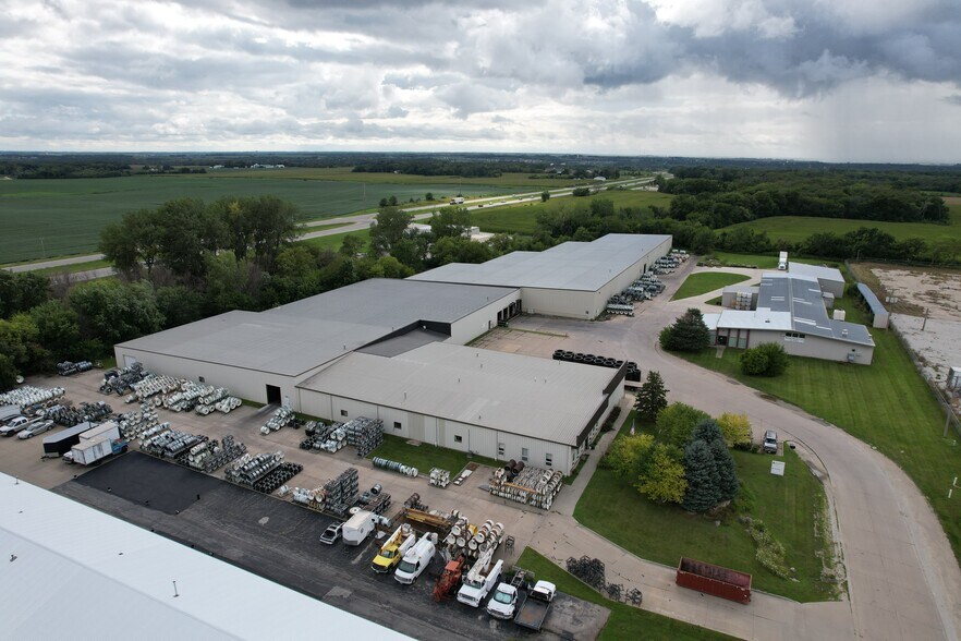 More Photos Of 26378 289th Pl, Adel Manufacturing For Lease