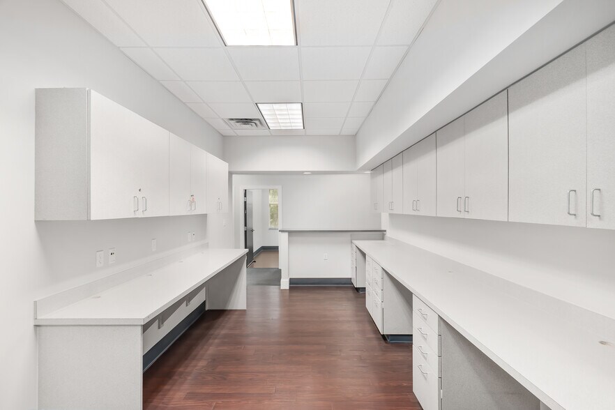 More Photos Of 1014 NW 57th St, Gainesville Medical For Lease