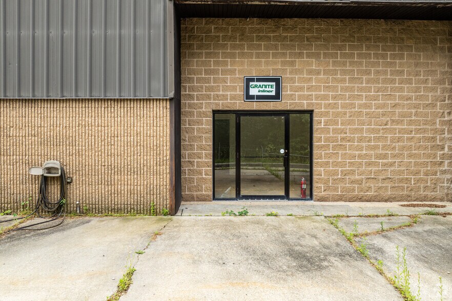 More Photos Of 6303 Macaw Ct, Elkridge Warehouse For Lease