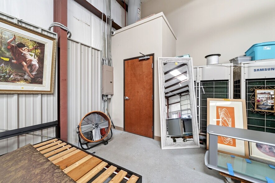 More Photos Of 4612 County Road 2200, Greenville Showroom For Sale