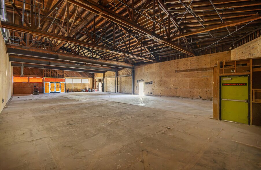 More Photos Of 712 N Glendale Ave, Glendale Unknown For Lease