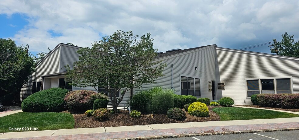 More Photos Of 5 Cold Hill Rd S, Mendham Township Office For Lease