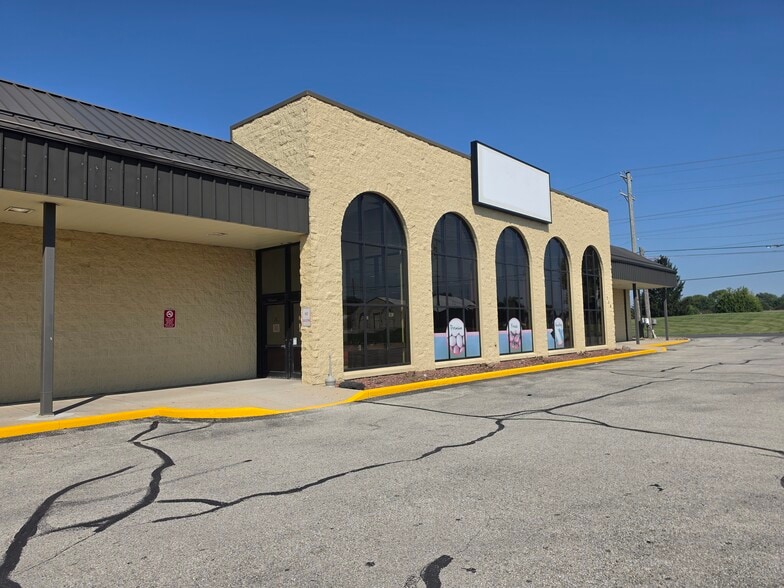 More Photos Of 736 W Main St, Greensburg Supermarket For Sale
