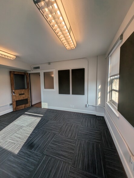 More Photos Of 219 N Main St, Bryan Office For Lease