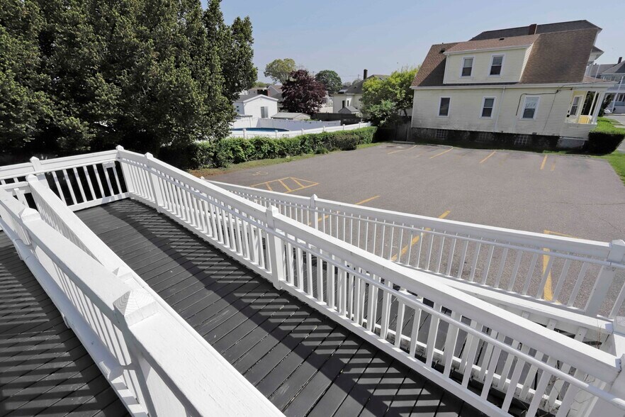 More Photos Of 66 Rockdale Ave, New Bedford Office For Sale