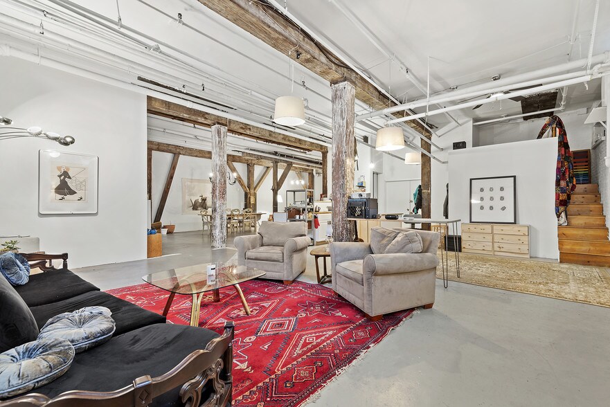 More Photos Of 119 N 11th St, Brooklyn Office For Lease