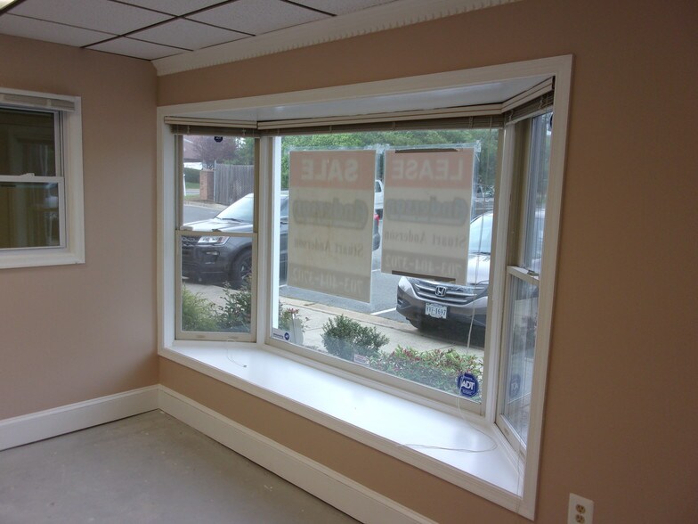 More Photos Of 45571-45595 Shepard Dr, Sterling Medical For Lease