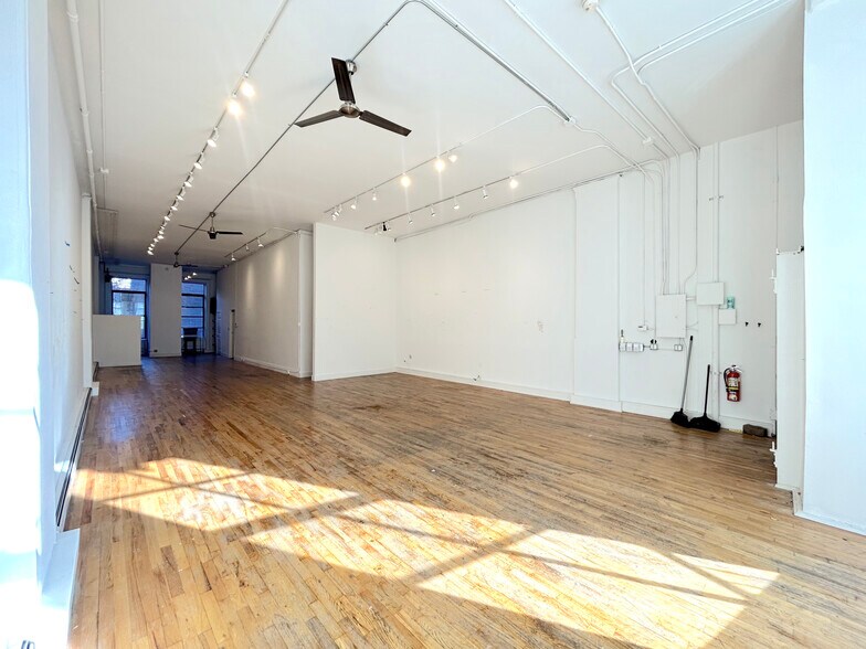 More Photos Of 343 Canal St, New York Office For Lease