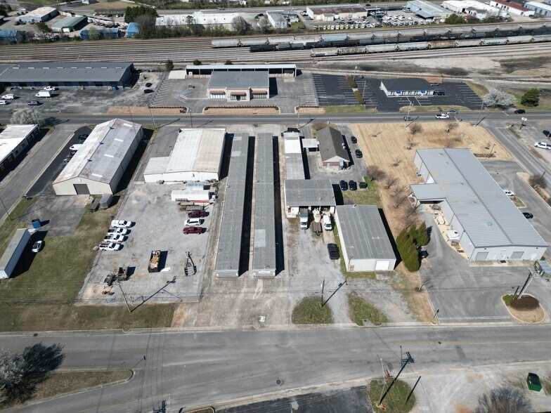 More Photos Of 1526 4th Ave SE, Decatur Light Manufacturing For Sale