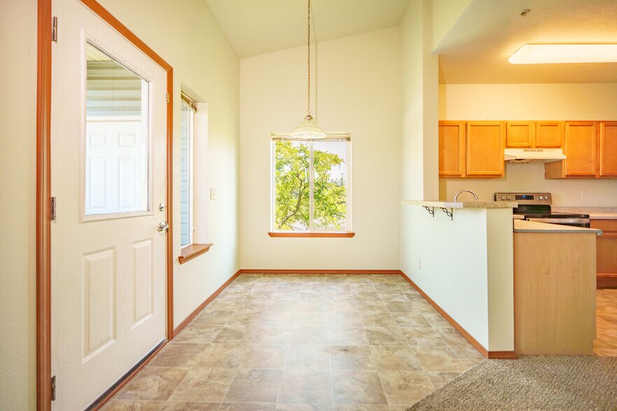 More Photos Of 12231 SE Bush St, Portland Apartments For Sale