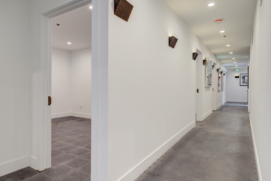 More Photos Of 710 Seward St, Los Angeles Loft Creative Space For Lease