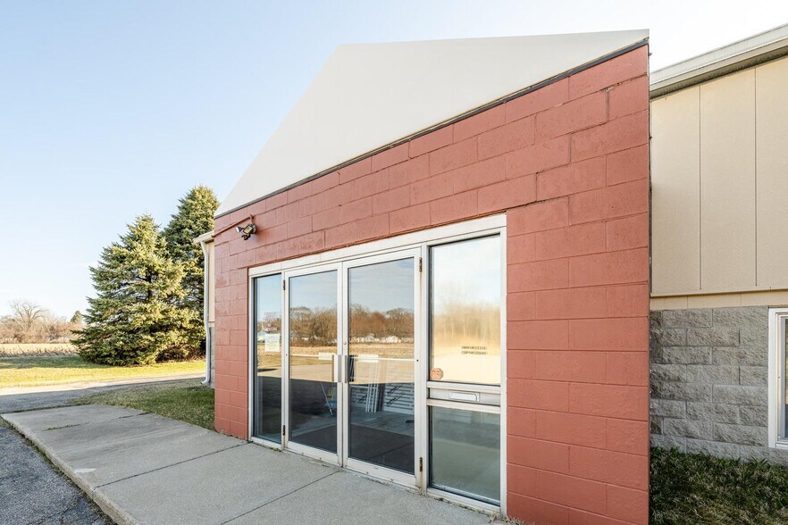 More Photos Of 641 S Crystal Ave, Benton Harbor Winery Vineyard For Sale