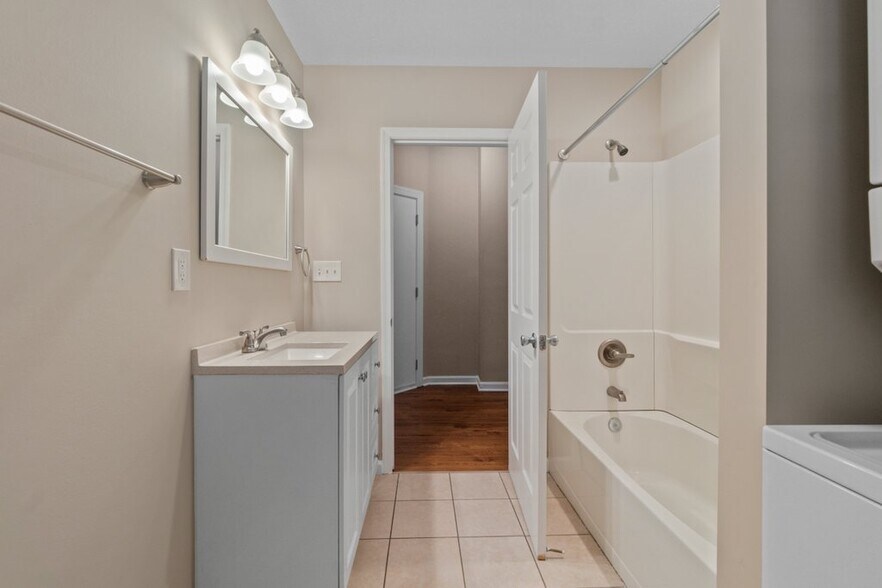 More Photos Of 601 Whitelock St, Baltimore Apartments For Sale