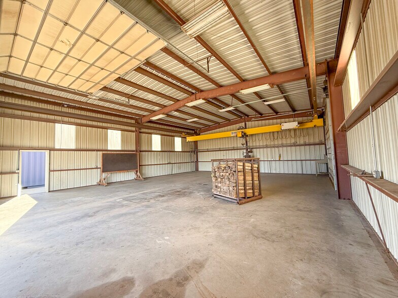 More Photos Of 11730 Highway 152, Pampa Warehouse For Sale