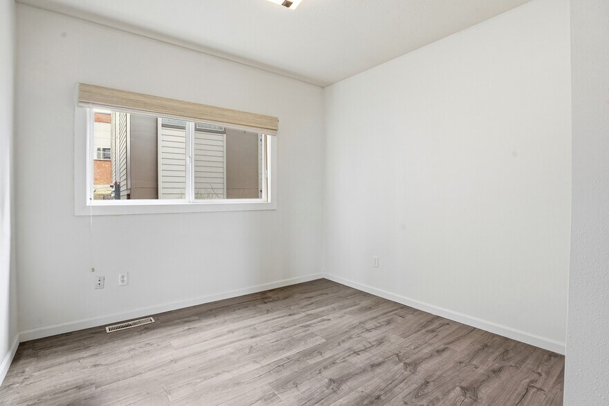 More Photos Of 1314 7th St, Oregon City Flex For Sale