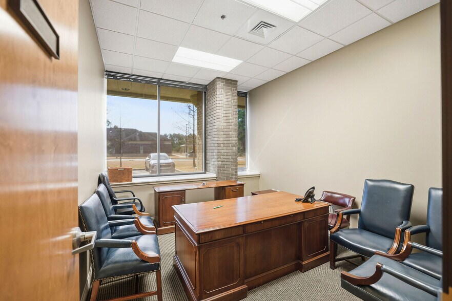 More Photos Of 68031 Capital Trace Row, Mandeville Office For Lease