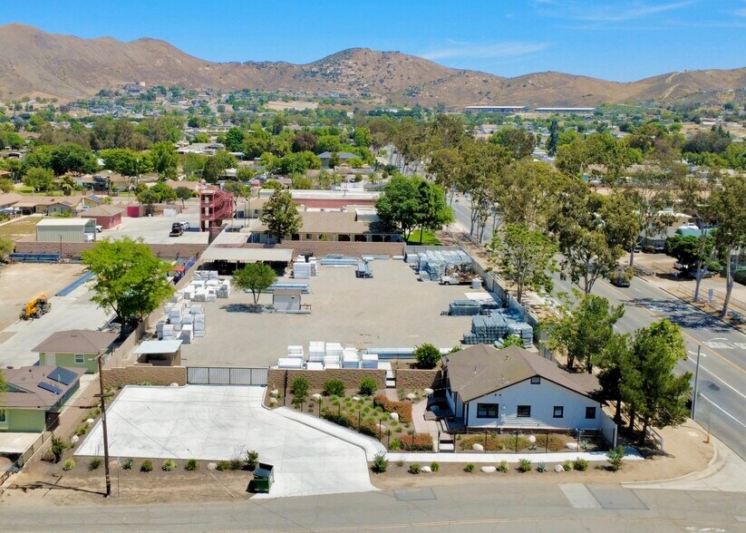 More Photos Of 791 6th St, Norco Specialty For Sale