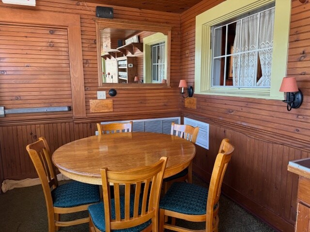 More Photos Of 1834 Shelburne Rd, South Burlington General Retail For Sale