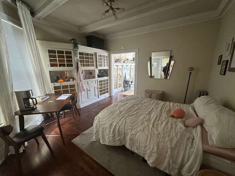 More Photos Of 1518-1520 California St, San Francisco Apartments For Sale