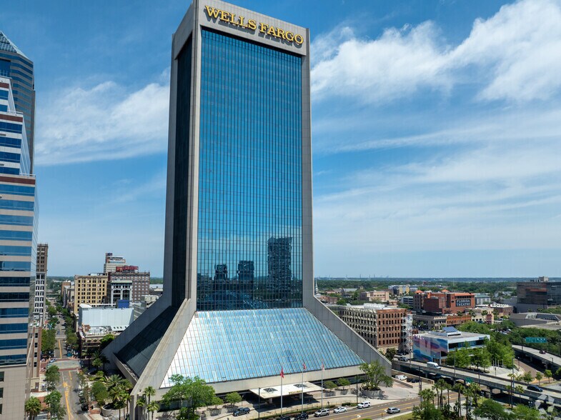 More Photos Of 1 Independent Dr, Jacksonville Office For Sale