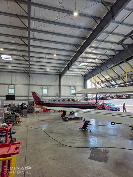 More Photos Of 63205 Gibson Air Rd, Bend Airplane Hangar For Sale