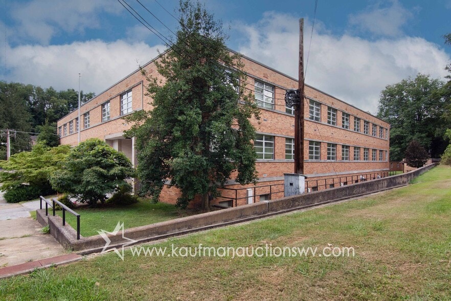 Primary Photo Of 100 Bluestone Rd, Mount Hope Research And Development For Sale