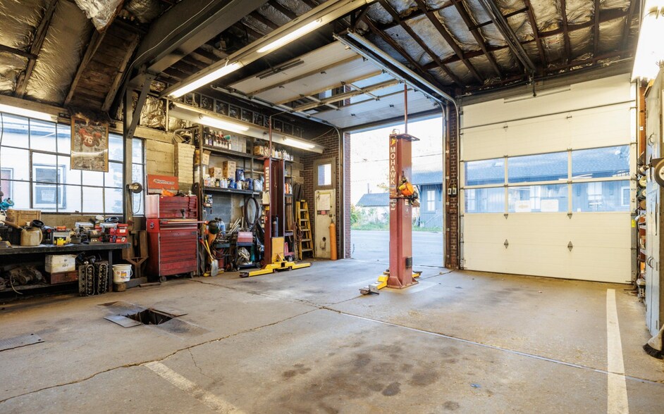 More Photos Of 163 Front St, Housatonic General Retail For Sale