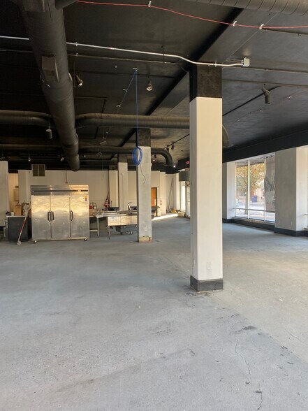 More Photos Of 319 N Wayne St, Piqua Loft Creative Space For Lease