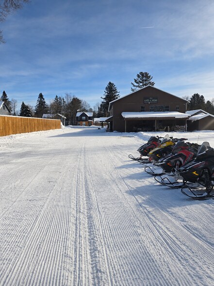 More Photos Of 6275 State Highway 30, Indian Lake Flex For Sale