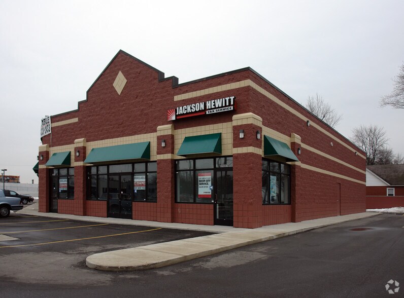 More Photos Of 25031-25047 Grand River Ave, Redford Unknown For Lease