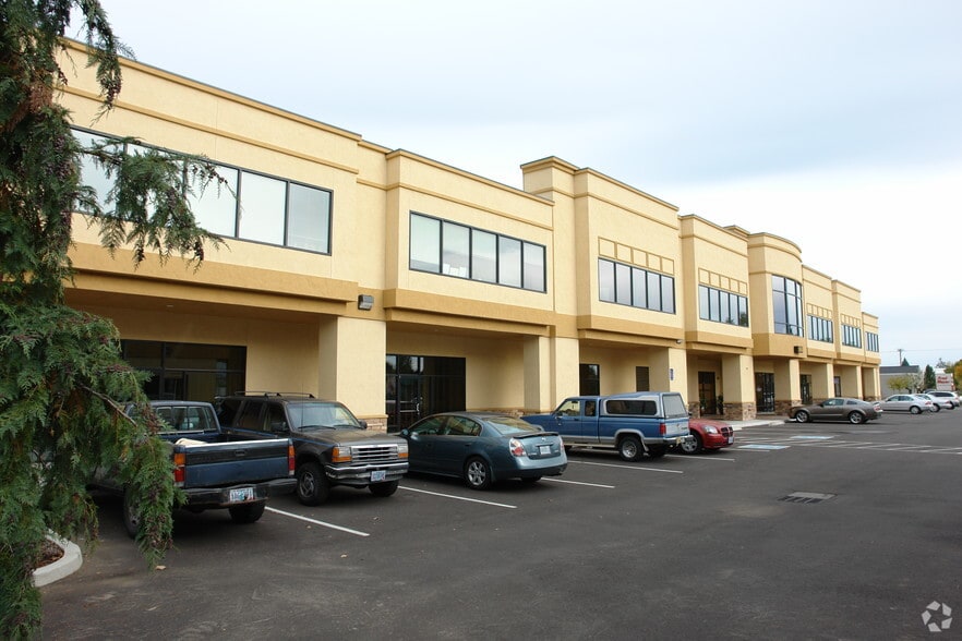 More Photos Of 370-388 Q St, Springfield Office For Lease