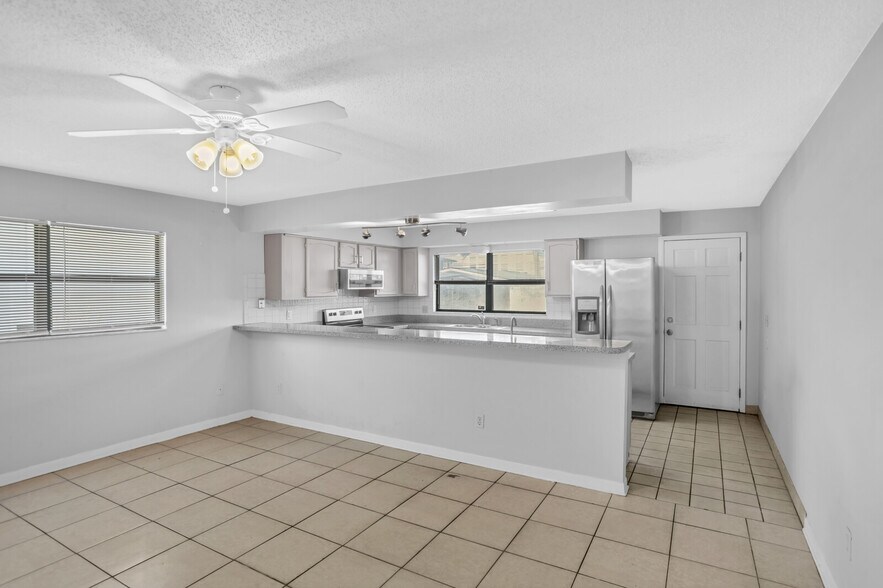 More Photos Of 208 Hopkins St, Neptune Beach Multifamily For Sale