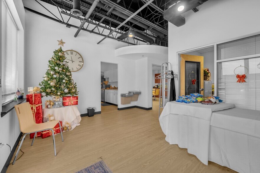 More Photos Of 459 Herndon Pky, Herndon Medical For Sale