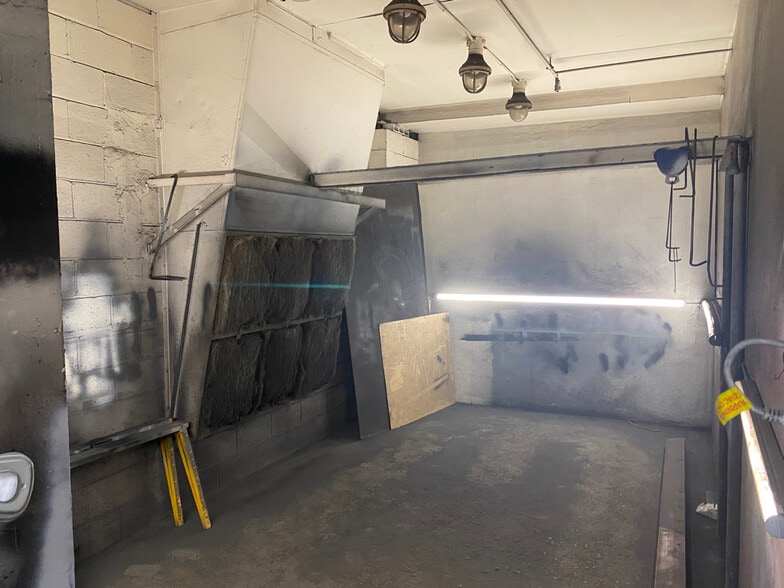 More Photos Of 11 Nester St, Rochester Manufacturing For Lease
