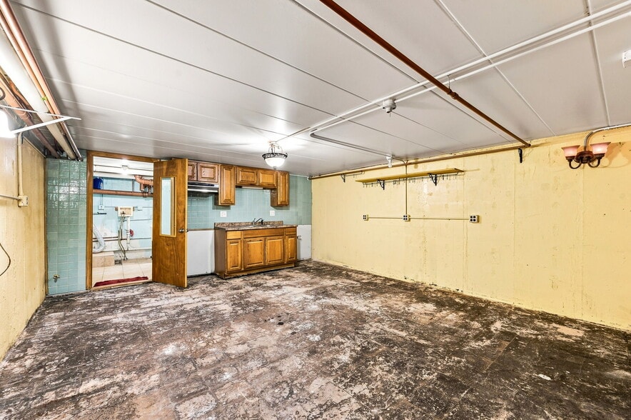 More Photos Of 7548 W Belmont Ave, Chicago Flex For Sale