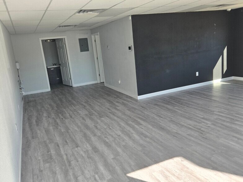 More Photos Of 2318-2332 E Platte Ave, Colorado Springs Freestanding For Lease