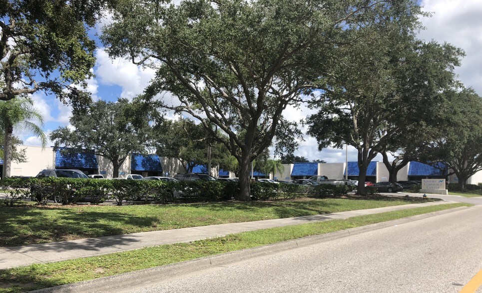 More Photos Of 7602-7644 15th St E, Sarasota Unknown For Lease