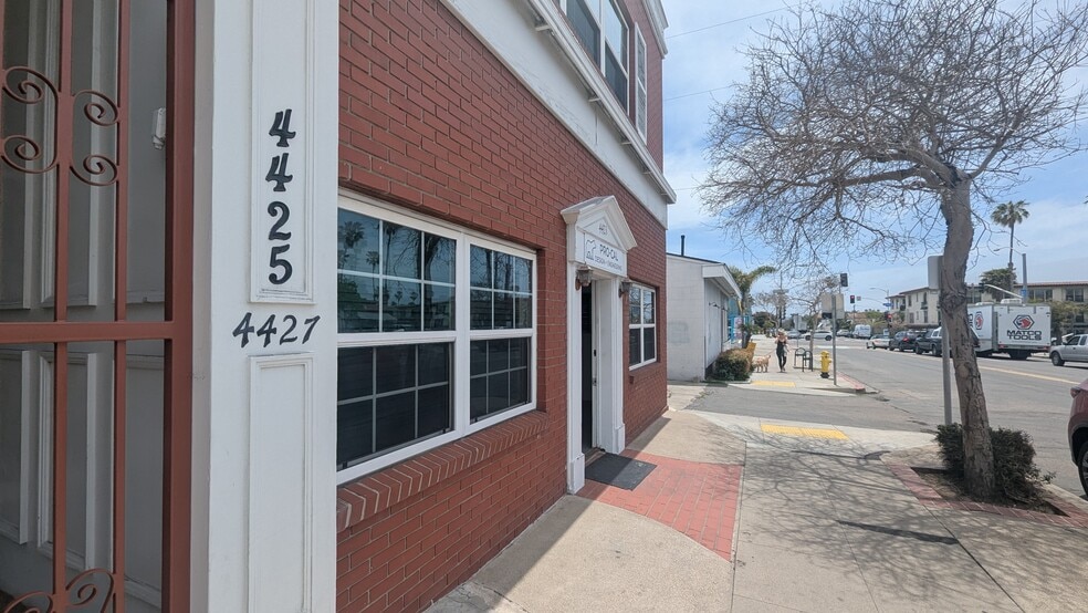 More Photos Of 4425 Cass St, San Diego Office For Lease