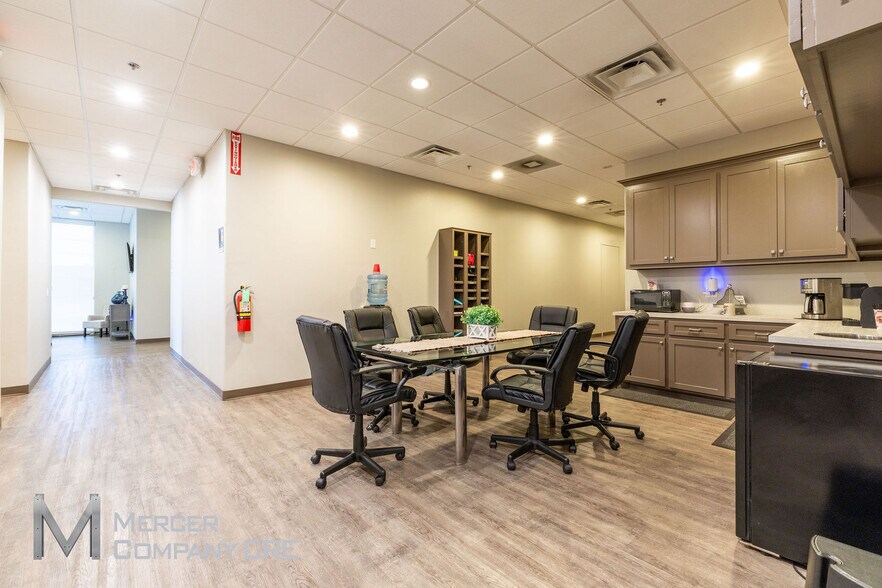 More Photos Of 3300 N Santa Fe Ave, Oklahoma City Warehouse For Sale