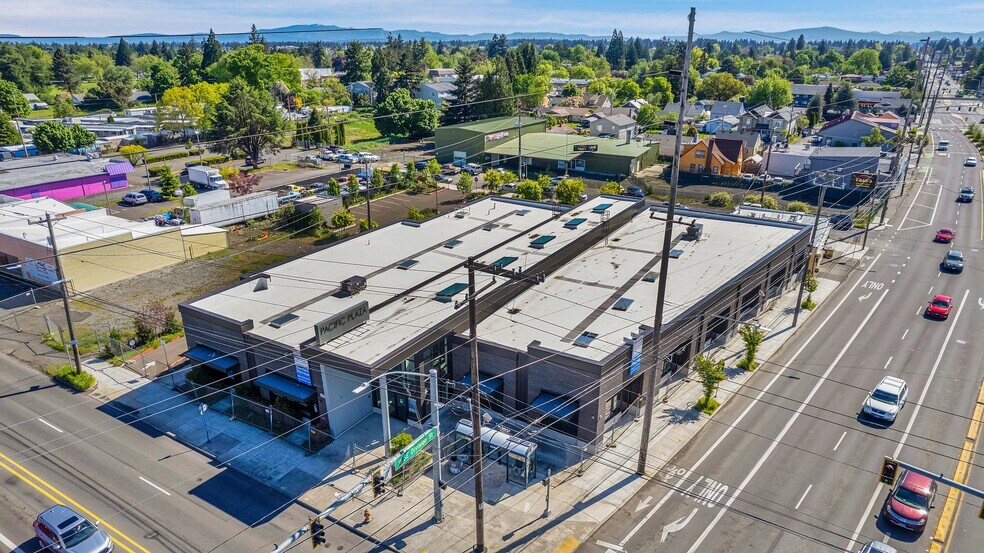 More Photos Of 2462 SE 82nd Ave, Portland Storefront Retail Office For Lease