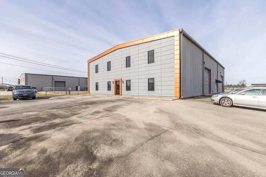 Primary Photo Of 105 Industrial Way, Byron Warehouse For Lease