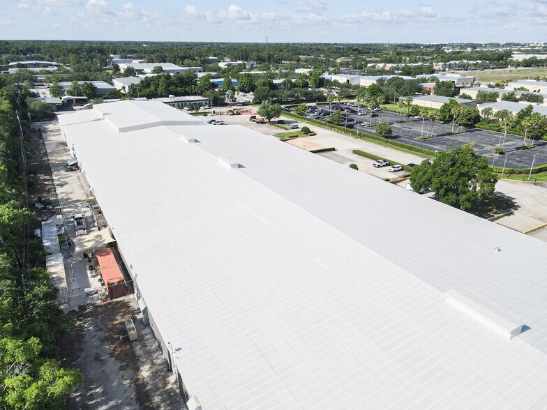 More Photos Of 501-531 Codisco Way, Sanford Manufacturing For Lease