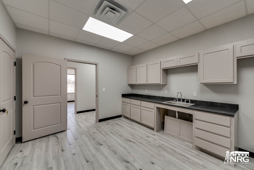 More Photos Of 5522 S County Road 1160, Midland Warehouse For Sale