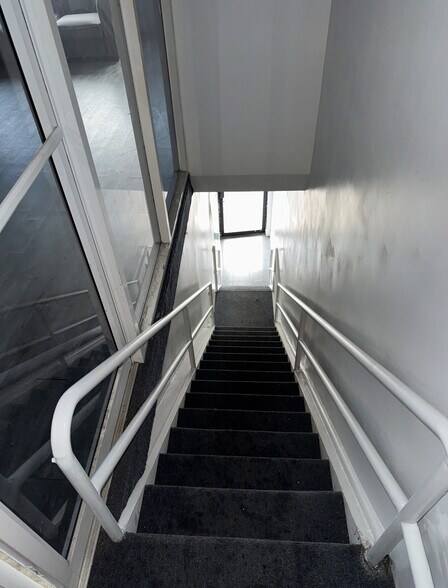 More Photos Of 124-13 Liberty Ave, South Richmond Hill Storefront Retail Office For Lease