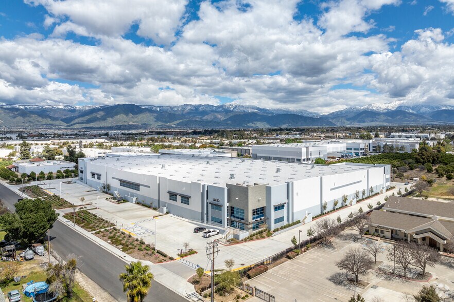 More Photos Of 10843 New Jersey St, Redlands Warehouse For Lease