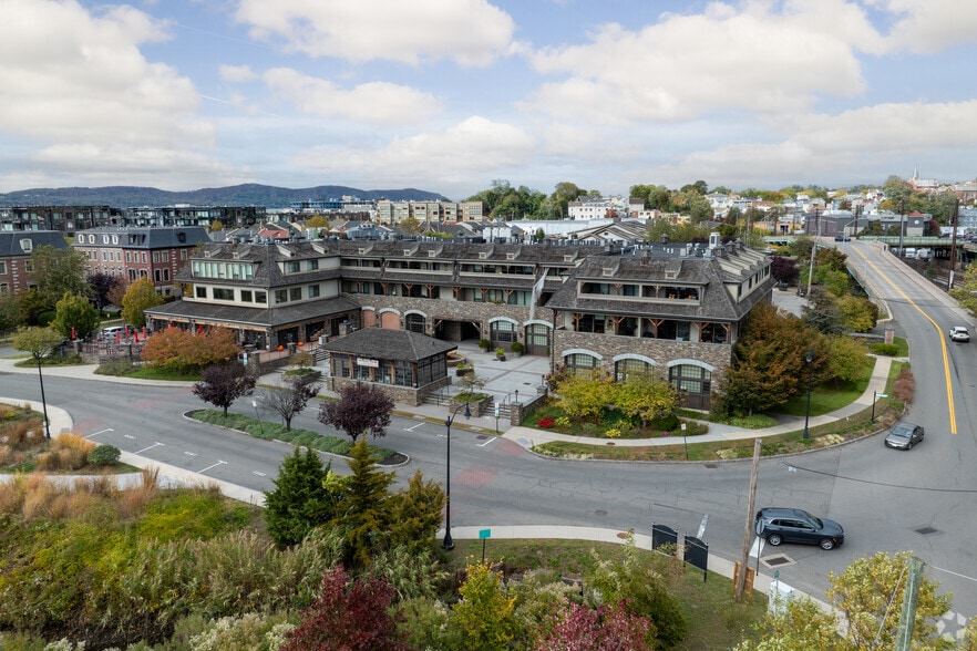 More Photos Of 127 W Main St, Tarrytown General Retail For Sale