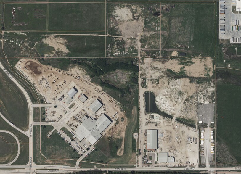 More Photos Of 3955 N Garnett Rd, Tulsa Land For Lease